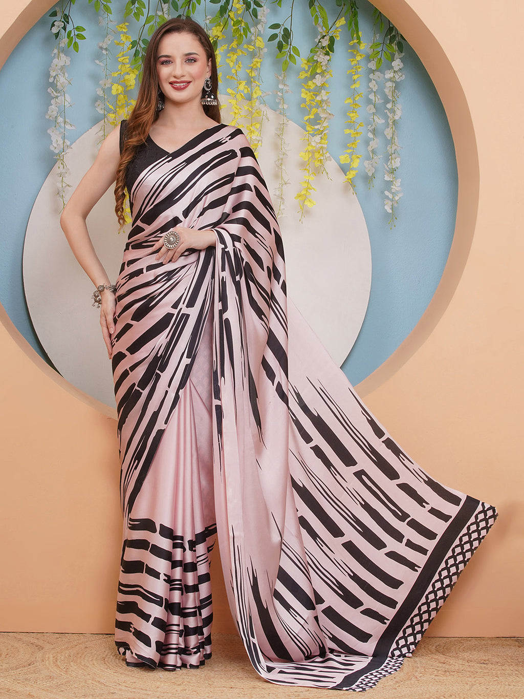 Graphic Print Crepe-Silk Saree - Peach & Black
