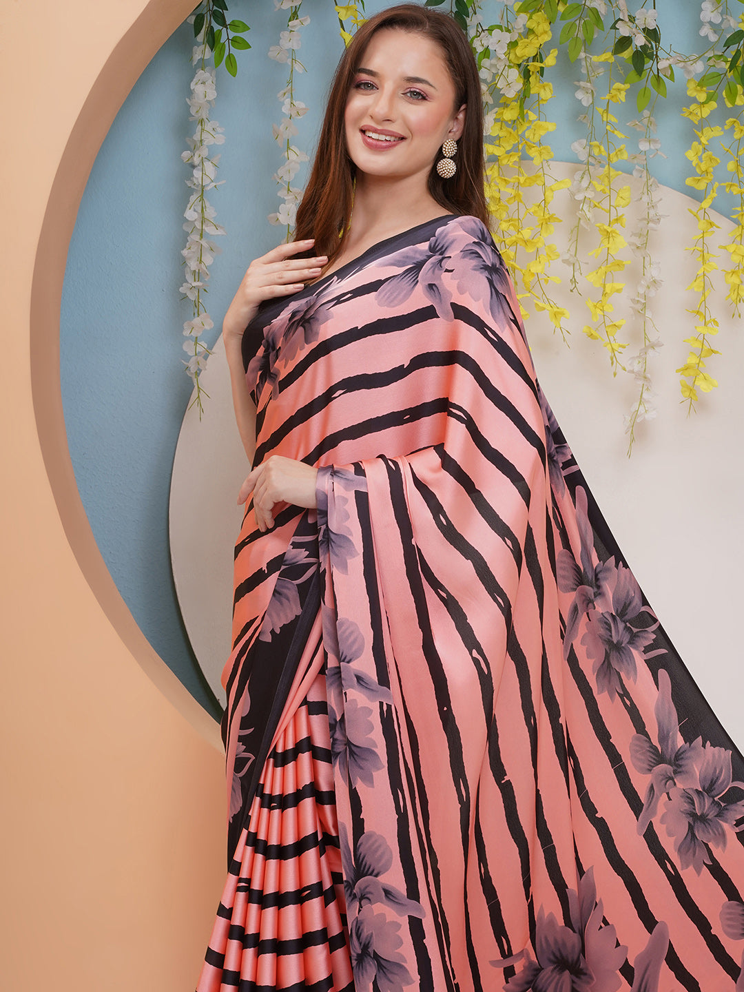 Graphic Printed Crepe-Silk Saree - Peach & Black