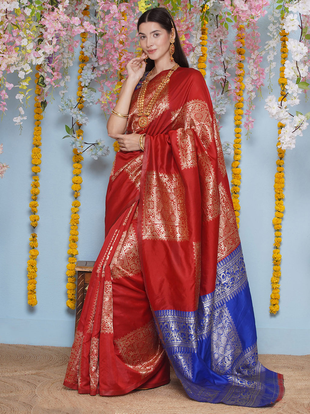 Silk Jacquard Zari Kanjeevaram Saree - Red & Blue