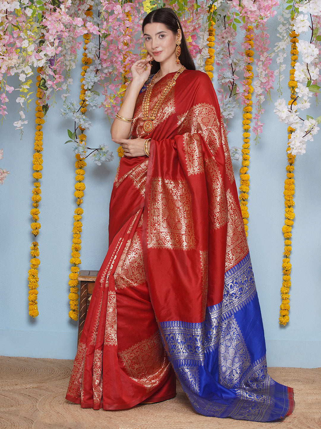 Silk Jacquard Zari Kanjeevaram Saree - Red & Blue