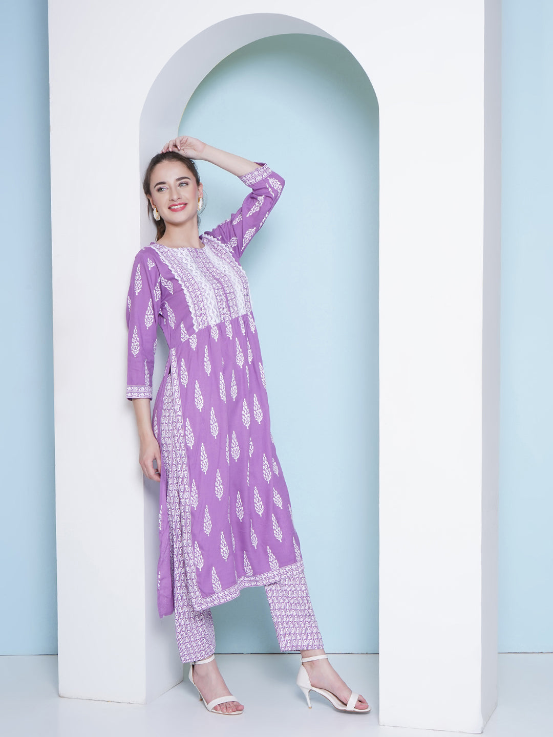 Nyra Cut Kurti & Pant Set - Purple