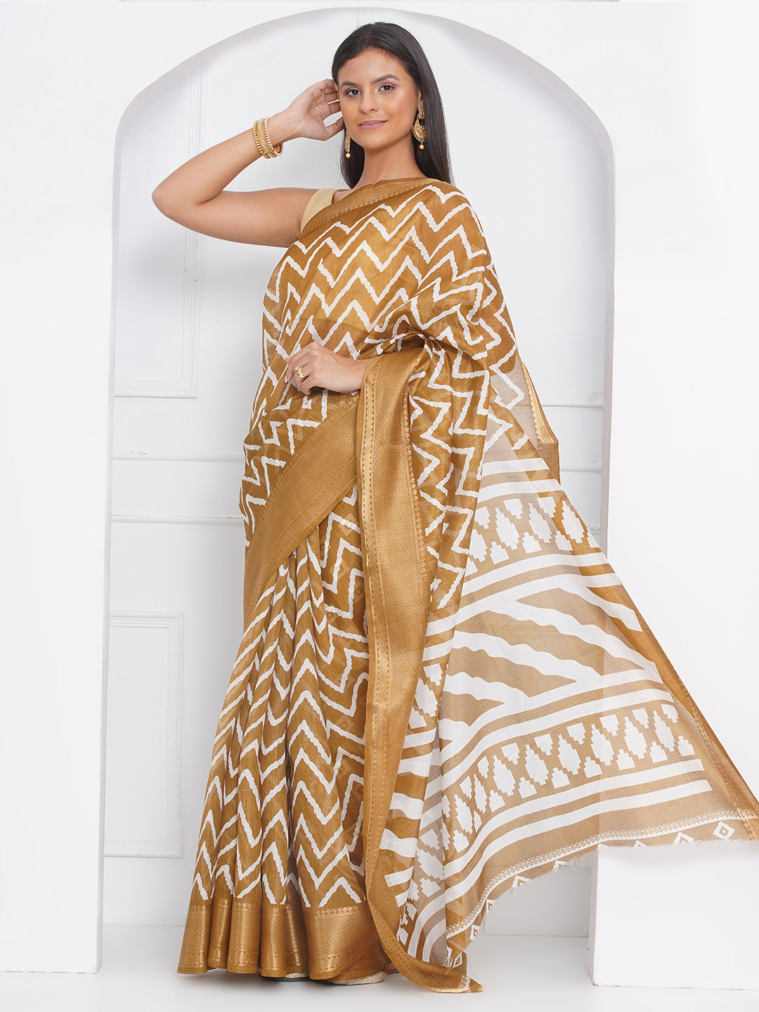 Cotton Silk Chevron Pattern Saree - Gold