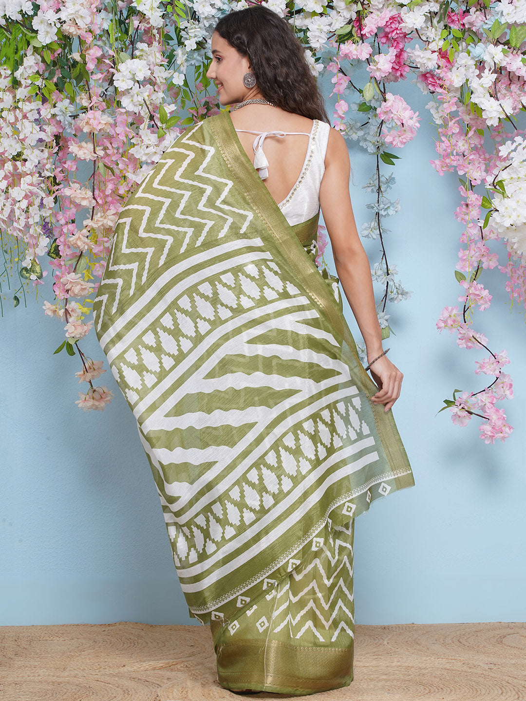 Cotton Silk Chevron Pattern Saree - Bottle Green