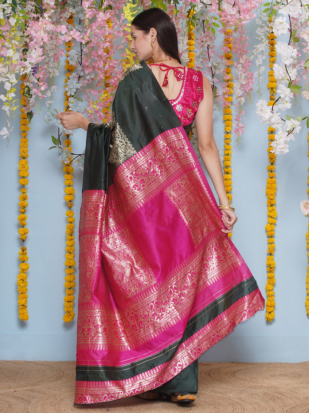 Silk Jacquard Zari Kanjeevaram Saree - Dark Green & Magenta Pink