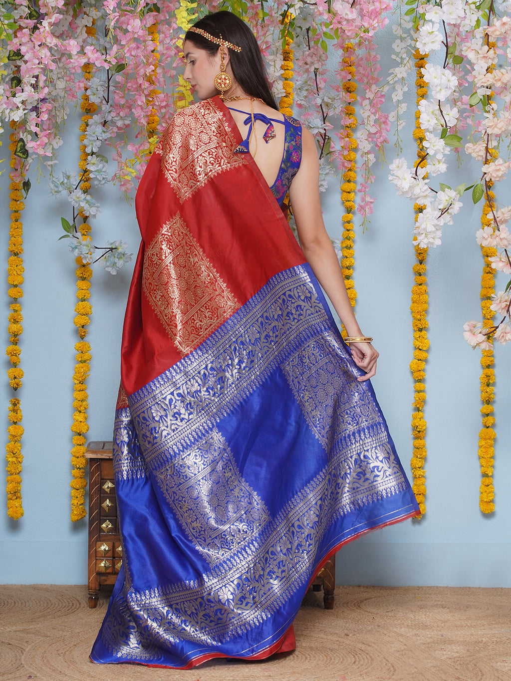 Silk Jacquard Zari Kanjeevaram Saree - Red & Blue