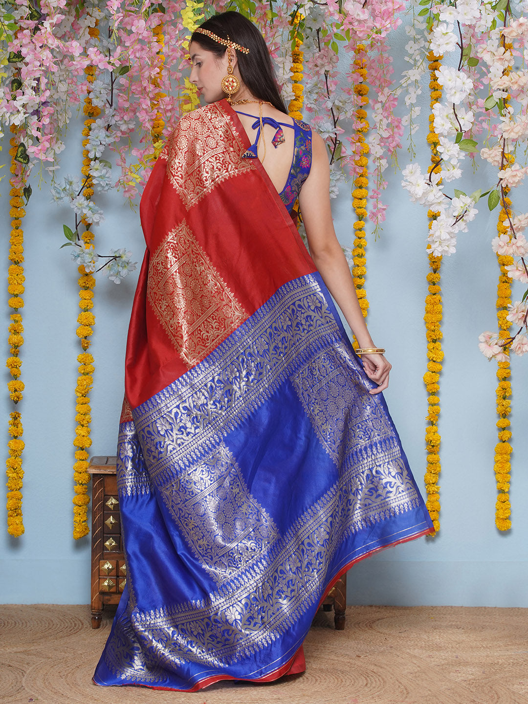 Silk Jacquard Zari Kanjeevaram Saree - Red & Blue