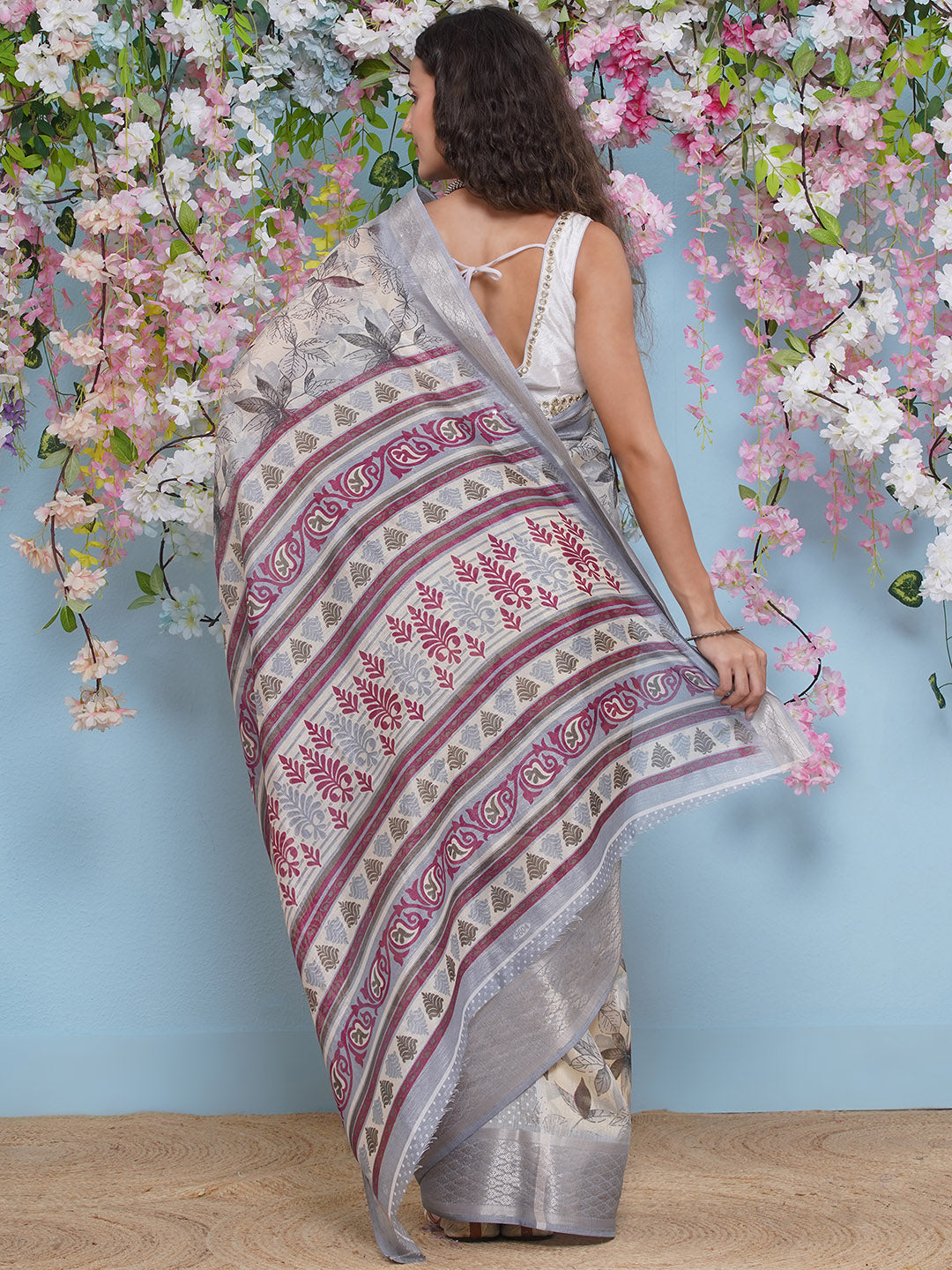 Cotton Silk Jacobean Pattern Saree - Grey