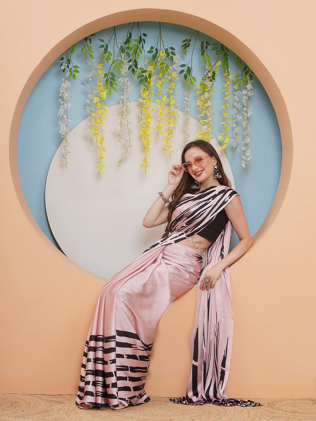 Graphic Print Crepe-Silk Saree - Peach & Black