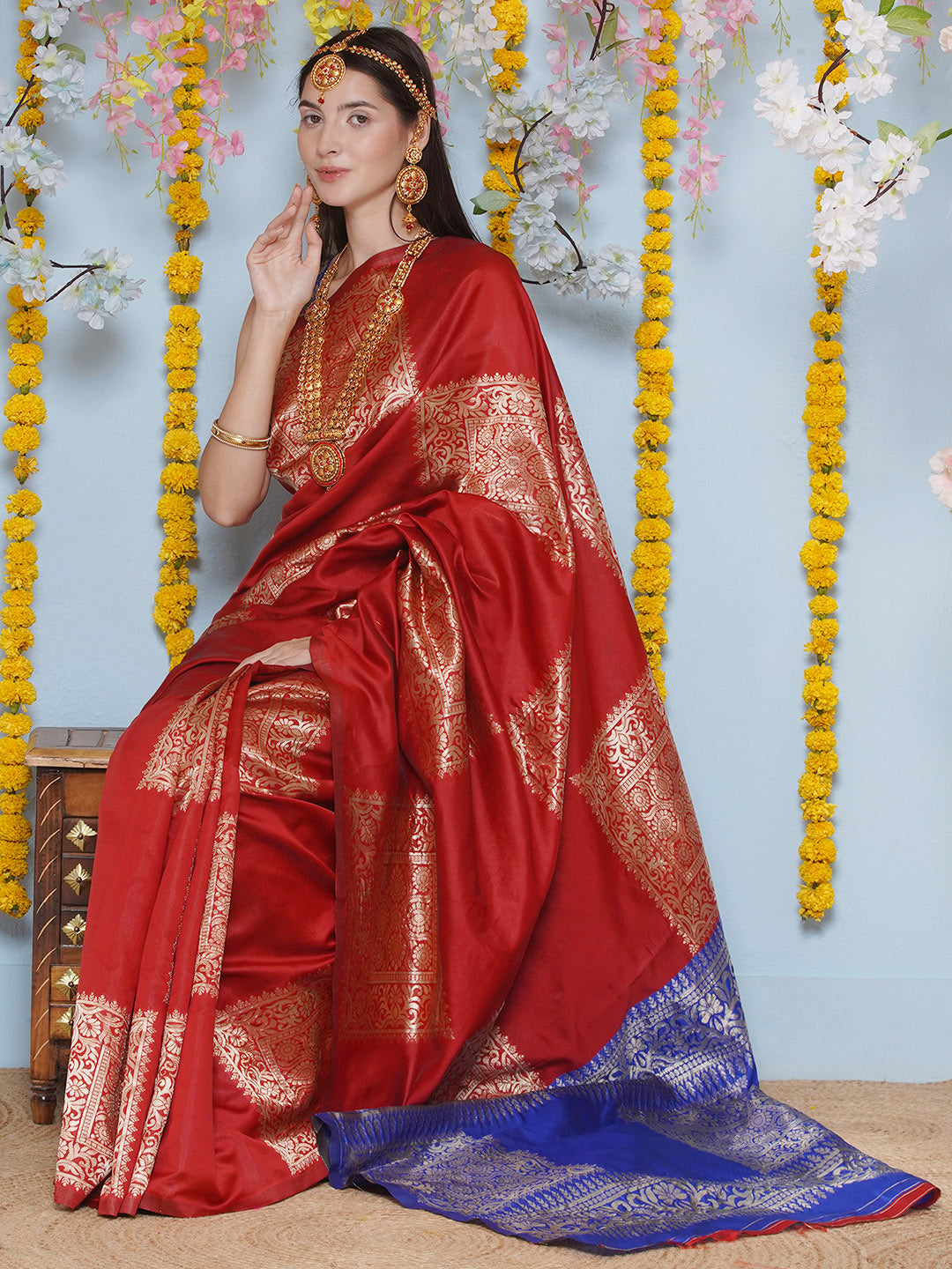 Silk Jacquard Zari Kanjeevaram Saree - Red & Blue