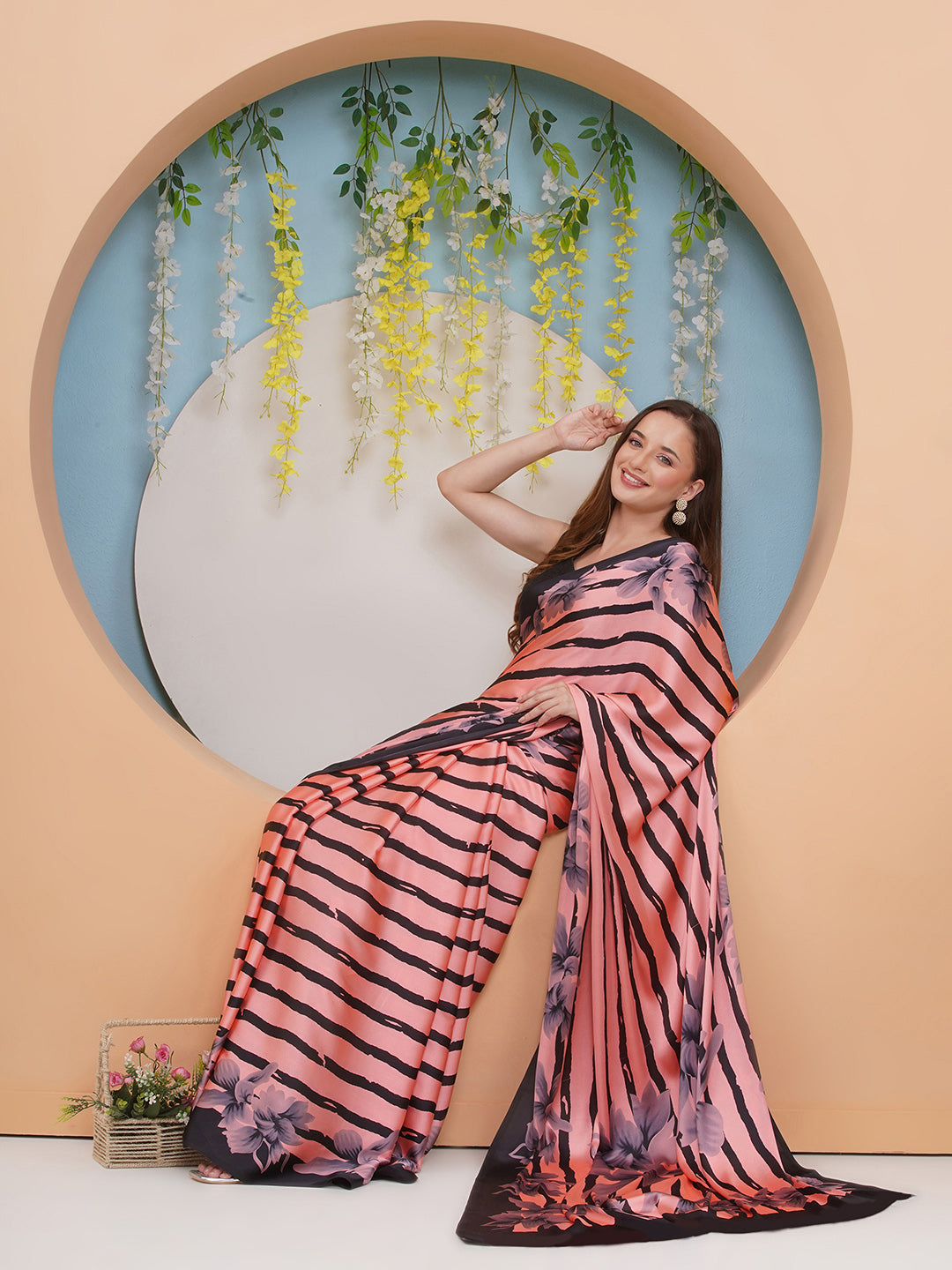 Graphic Printed Crepe-Silk Saree - Peach & Black